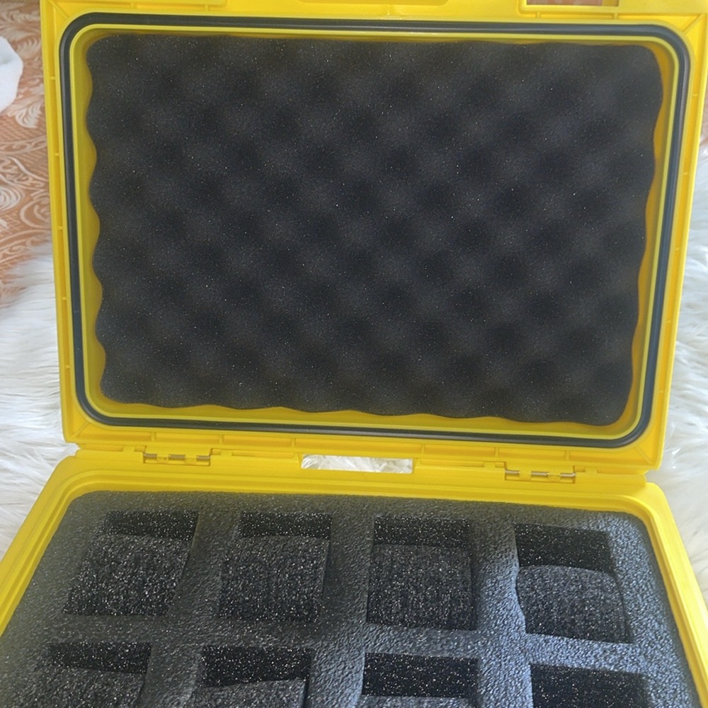 Watch case - Picture 7 of 7